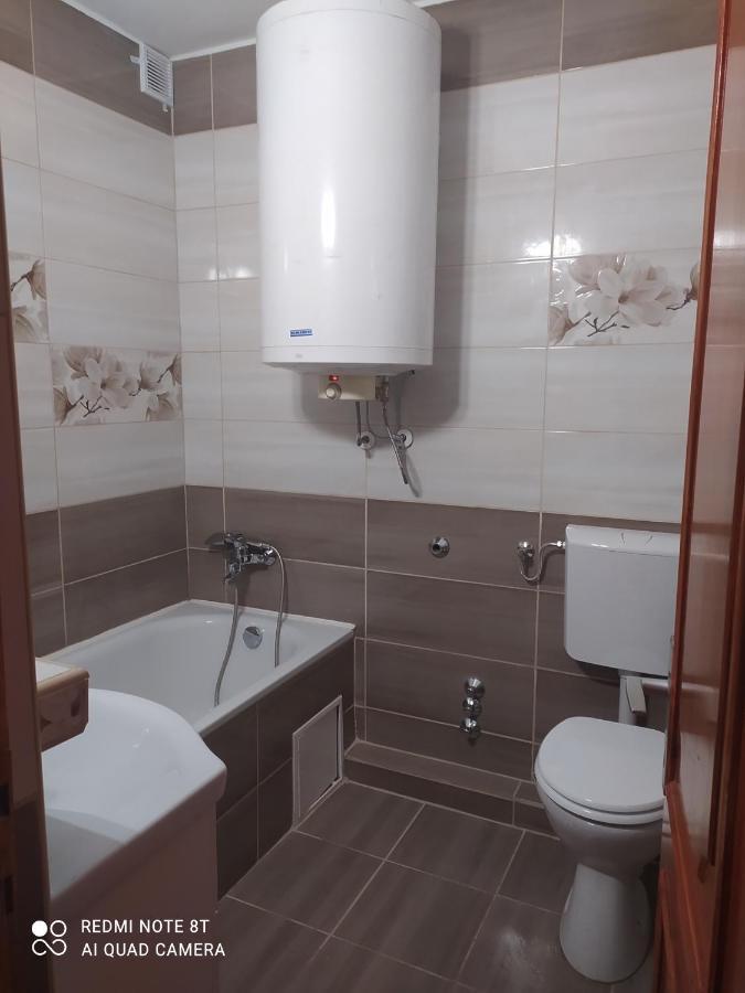Apartmanhaz Gabriella Harkany Ngoại thất bức ảnh