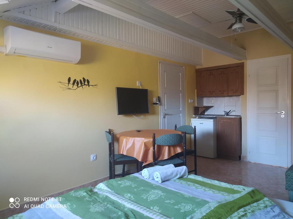 Apartmanhaz Gabriella Harkany Ngoại thất bức ảnh