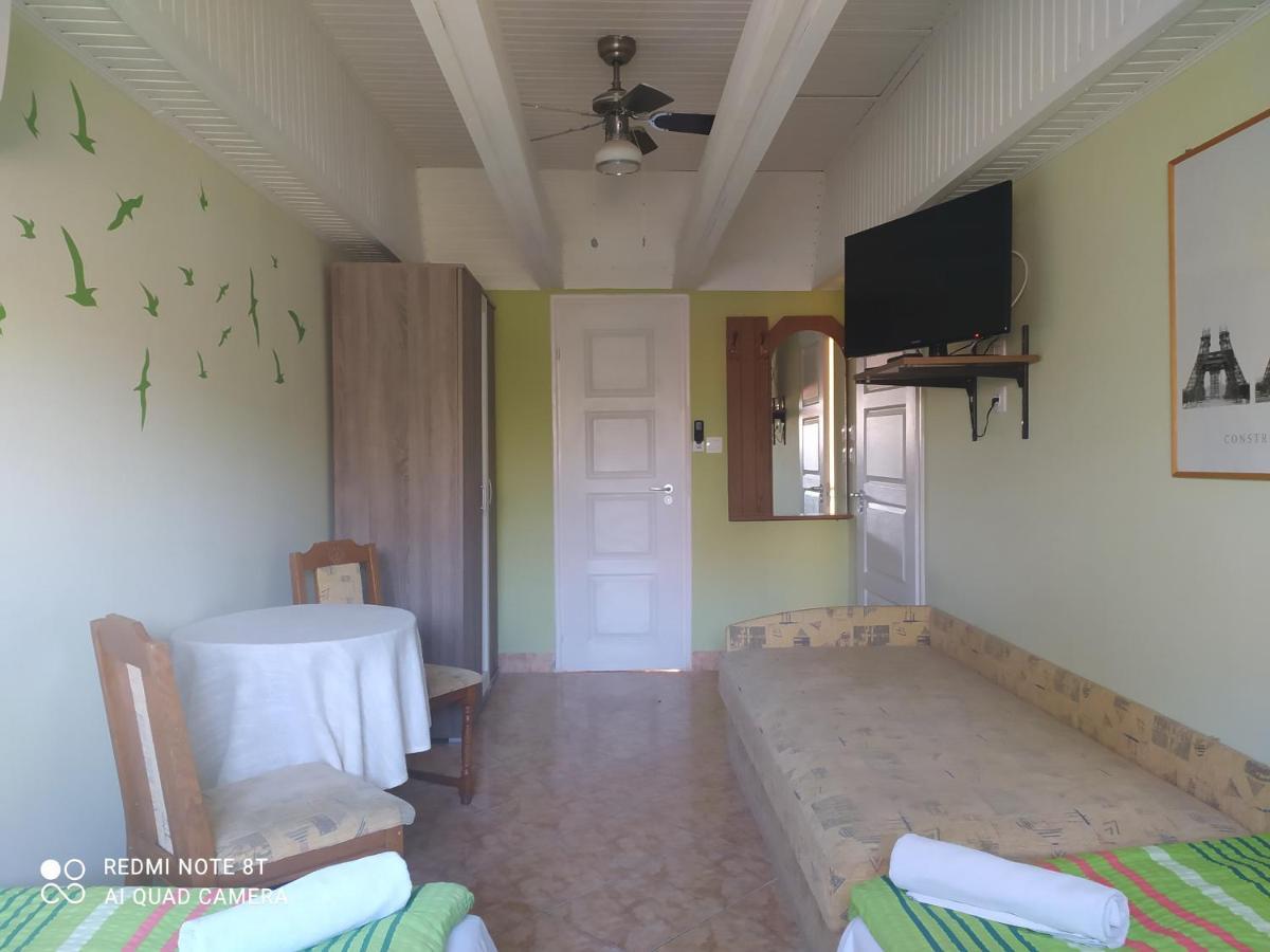 Apartmanhaz Gabriella Harkany Ngoại thất bức ảnh