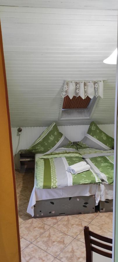 Apartmanhaz Gabriella Harkany Ngoại thất bức ảnh