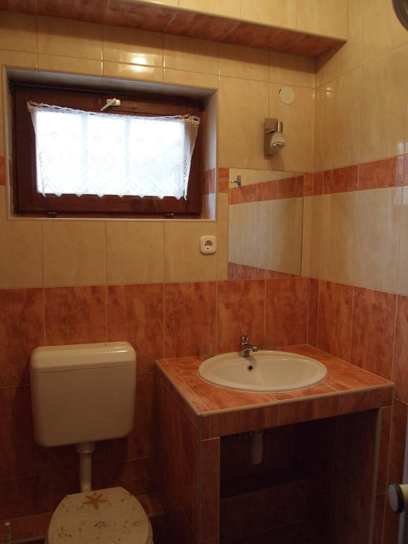 Apartmanhaz Gabriella Harkany Phòng bức ảnh